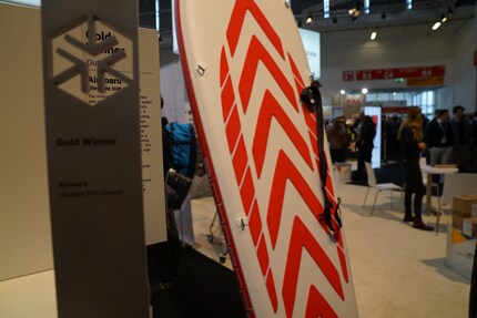 Das Airboard Hike: 5,2 Kilo leicht, drei Meter lang und mit bis zu 120 Kilo belastbar.