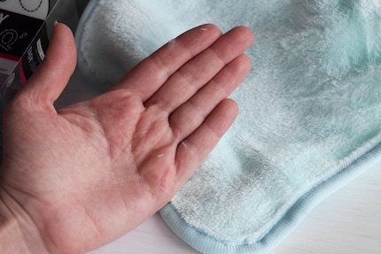 It was as though I’d stepped into the brothers Grimm fairytale as Mother Hulda. As soon as I opened the packet, it started to snow little fibres.