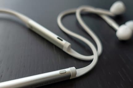 Die Taste fürs Noise Cancelling.