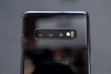 According to Samsung, the three camera combo is supposed to give you professional quality photos.