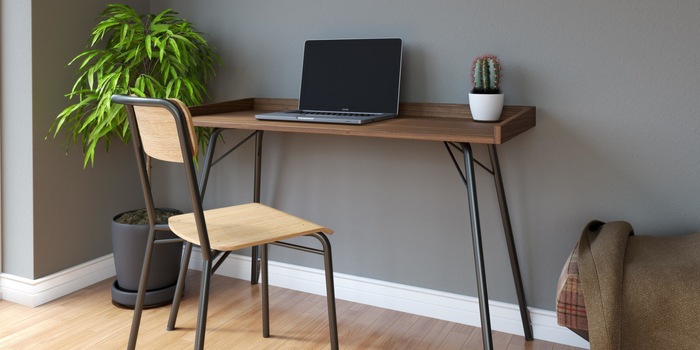 The modern desk «Rayburn» combines wood with metal. Picture: Woodman