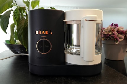 The baby food maker from Beaba looks very elegant and high-quality.