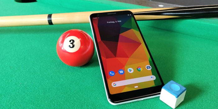Das Google Pixel 3a XL mit sechs Zoll großem Display.