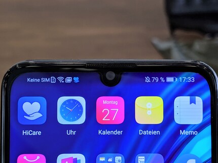 Notch am oberen Rand.