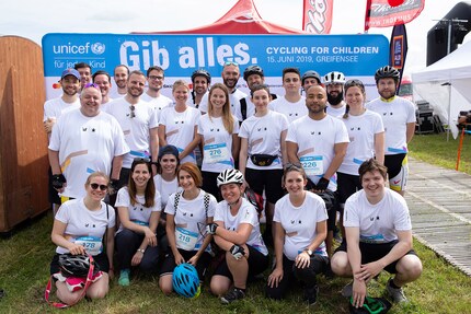 Das «Digitec Galaxus Racing Team» vor dem Start...