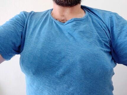 Inconspicuous: this is how it looks worn under a T-shirt.