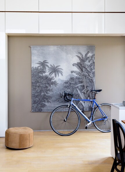 Per sapere dove collocare le opere d'arte piccole e quelle più grandi, osserva bene lo spazio che hai a disposizione. Foto: HK Living