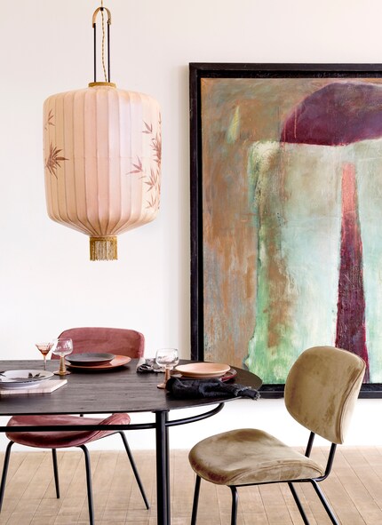 Le tele molto grandi sono ideali per le grandi pareti. Foto: HK Living