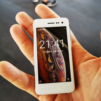 Das SaTrend S11 kommt fixfertig vorinstalliert. Da musst du selbst nichts mehr machen