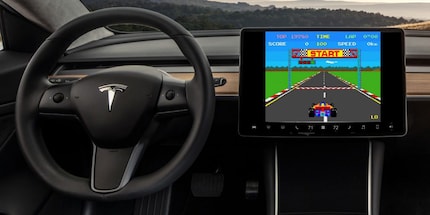 Fährst du noch oder spielst du schon? Ein Spiel auf dem Tesla-Displays. Quelle: Teslarati.com