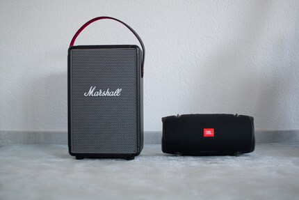 Sound comparison: At home I prefer the JBL Extreme 2, in the studio the Marshall Tufton