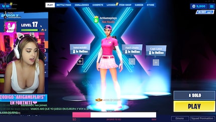 20-year-old Ari from Mexico lets viewers see her cleavage