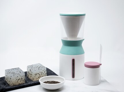 Kinderleicht und sicher: Das Set «Sápu» ermöglicht Nutzern ihre eigene Seife aus alten Kochölen herzustellen. Bild: Danielle Coffey