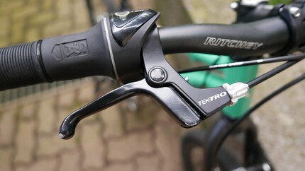 Die Tektro-Bremsen des Early Rider Urban sind auf die Handgrösse einstellbar.