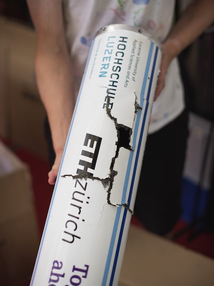 Cette déchirure est due à l'impact