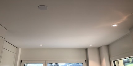 Dort oben links sollte eine Lampe rein, was wegen der LEDs aber unsinnig ist.
