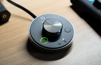 La versione Plus ha un telecomando.