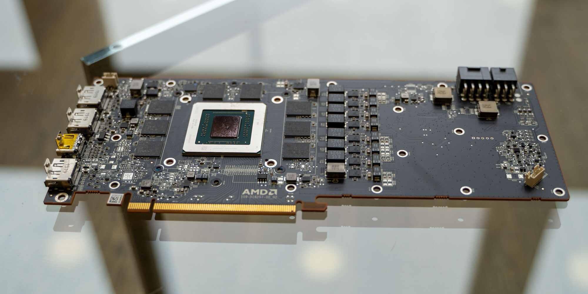 Sapphire Radeon RX 5700 XT im Test - Digitec