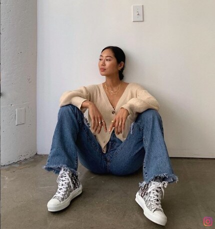 Influencer bevorzugen kurze Modelle aus grobem Strick. Bild: @aimeesong