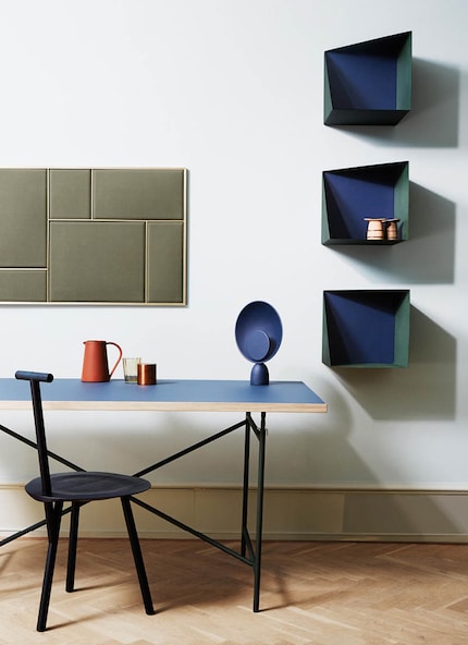 Designs mit dezenten Farbtönen und edlen Materialien wie Messing sind fast zu schön, um sie zu verzetteln. Bild: Please Wait To Be Seated