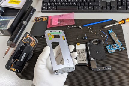 The «skeleton» of the Galaxy S7.