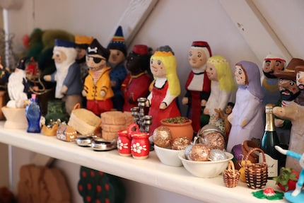 Small figures offer an alternative.