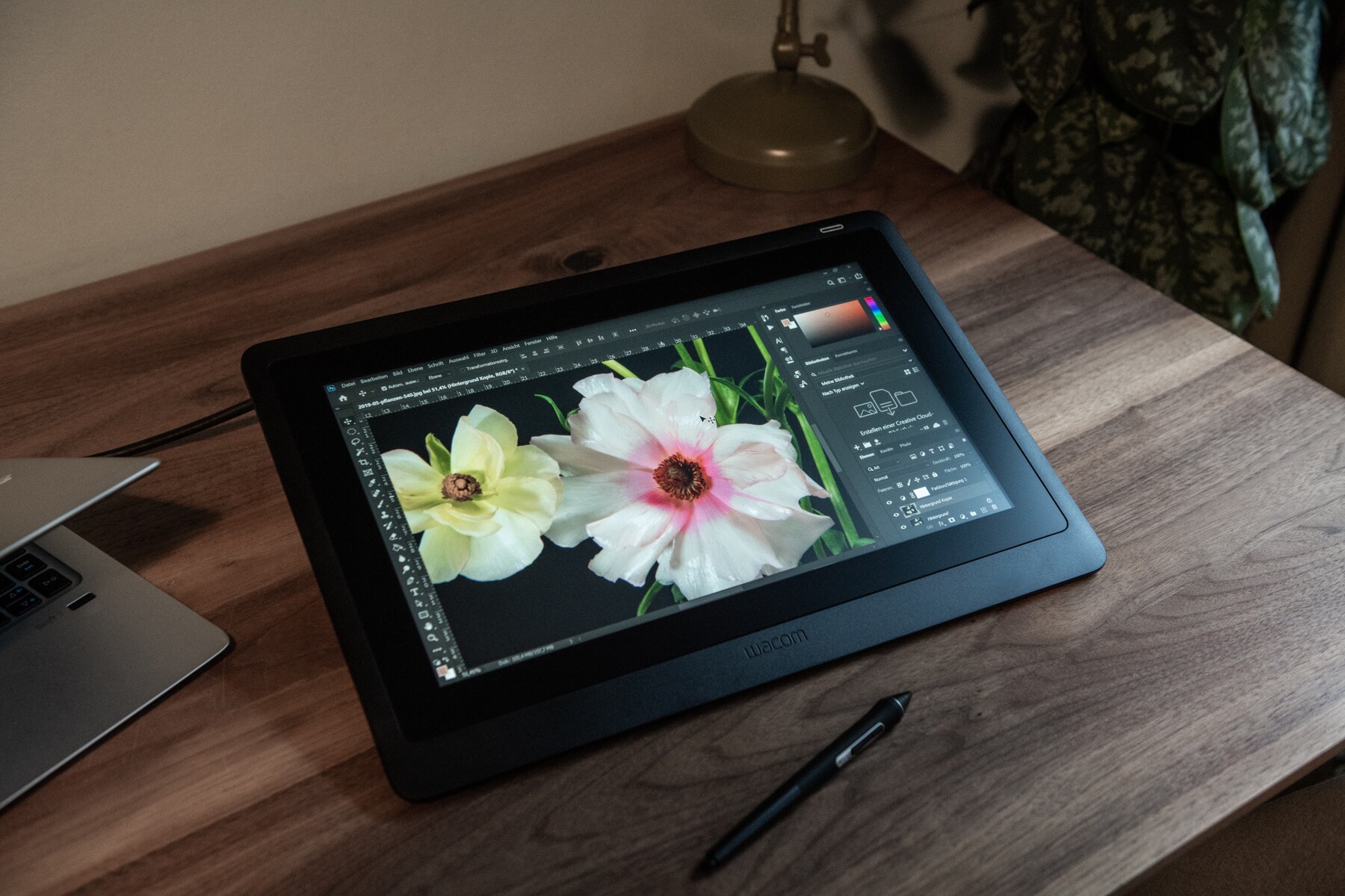 Wacom Cintiq 16 and 22 tested: creative pen displays in the