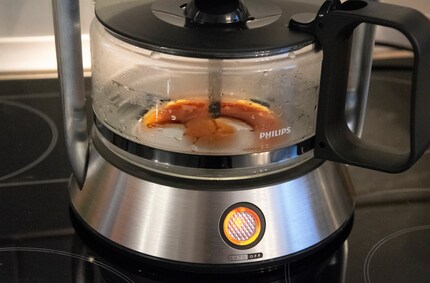 The coffee runs through the «Aroma Twister», as Philips calls it. This circulates the coffee and is designed to distribute the flavour better.