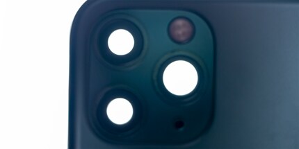 Nur die Backplate macht die Kamera nicht aus, kann aber Einfluss auf die Specs haben.