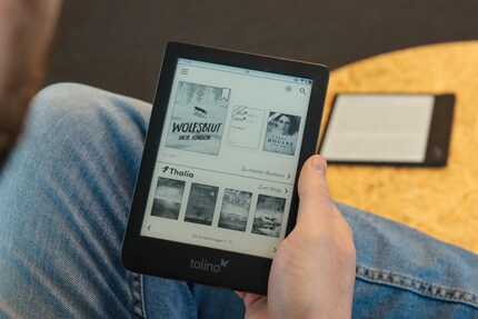 Beim Umblättern ist das Tempo gut, im Menü oder bei der Bücherauswahl gewöhnungsbedürftig langsam.