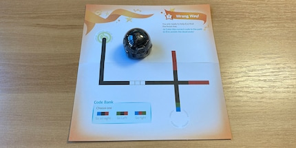 Mit den Experience Packs schickst du den Ozobot auf Lernmission im Farb-Coding.