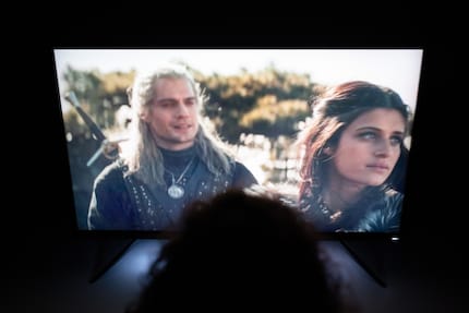 Geralt, le sorceleur, a la vie facile. Après tout, à son époque, il n'avait pas Netflix.
