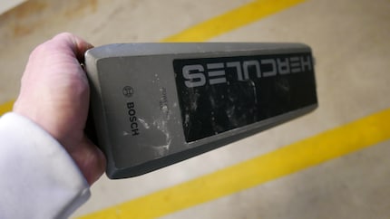 Le peu de saleté s'enlève avec un chiffon humide.