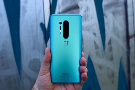 Il OnePlus 8 non è solo un richiamo visivo in termini di colore.