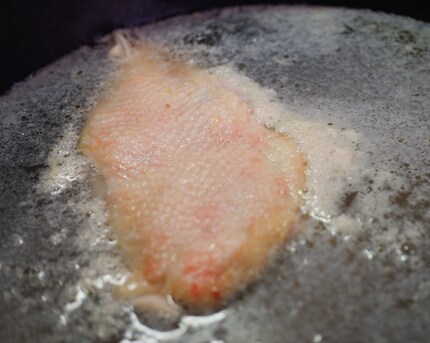 Das weisse Zeug an der Oberfläche muss weg