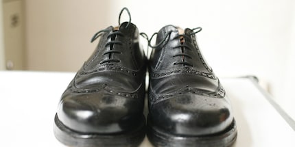 Il detergente per vetri riporta alla ribalta le tue scarpe in vernice. Immagine: kleiderschrank