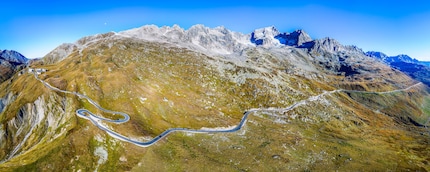 Col de la Furka. Photo : shutterstock.com. Photo d'en-tête : shutterstock.com