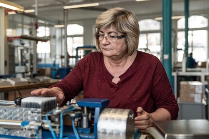 Ilona is fully focussed.