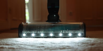Light effects when vacuuming.