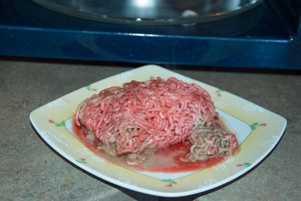 Running the defrosting programme a second time is not recommended.