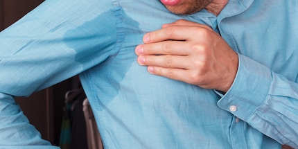 Purtroppo la sudorazione non è insolita in un posto di lavoro non climatizzato – ma ci sono altri modi per rimanere freschi.
