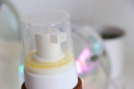 In der Kappe hat sich Flüssigkeit angesammelt.