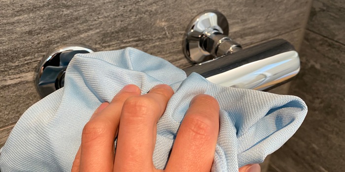 With the microfiber cloth, you can finally say goodbye to streaks on smooth surfaces.