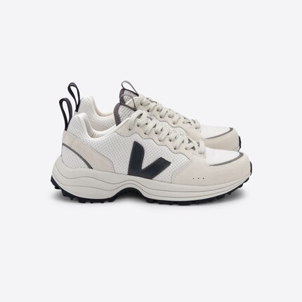 Wenn du es minimalistisch magst, empfehle ich dir das hellgraue Modell …