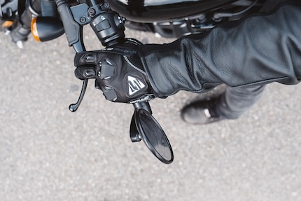 La poignée d'embrayage