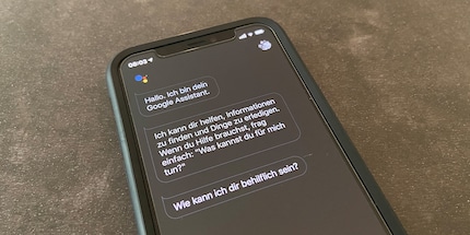 Vous pouvez également parler à l'assistant Google via votre téléphone portable.