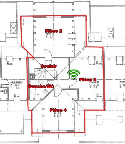 Deuxième étage. Symbole Wi-Fi vert : emplacement du routeur.