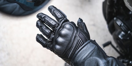 La protection en carbone mat est belle