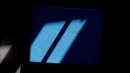 Who reveals the secret of air?