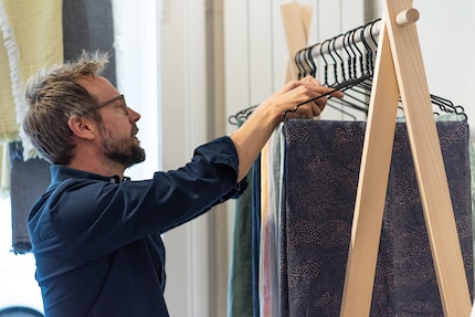 Oliver ensures that the label is sustainable and competitive.